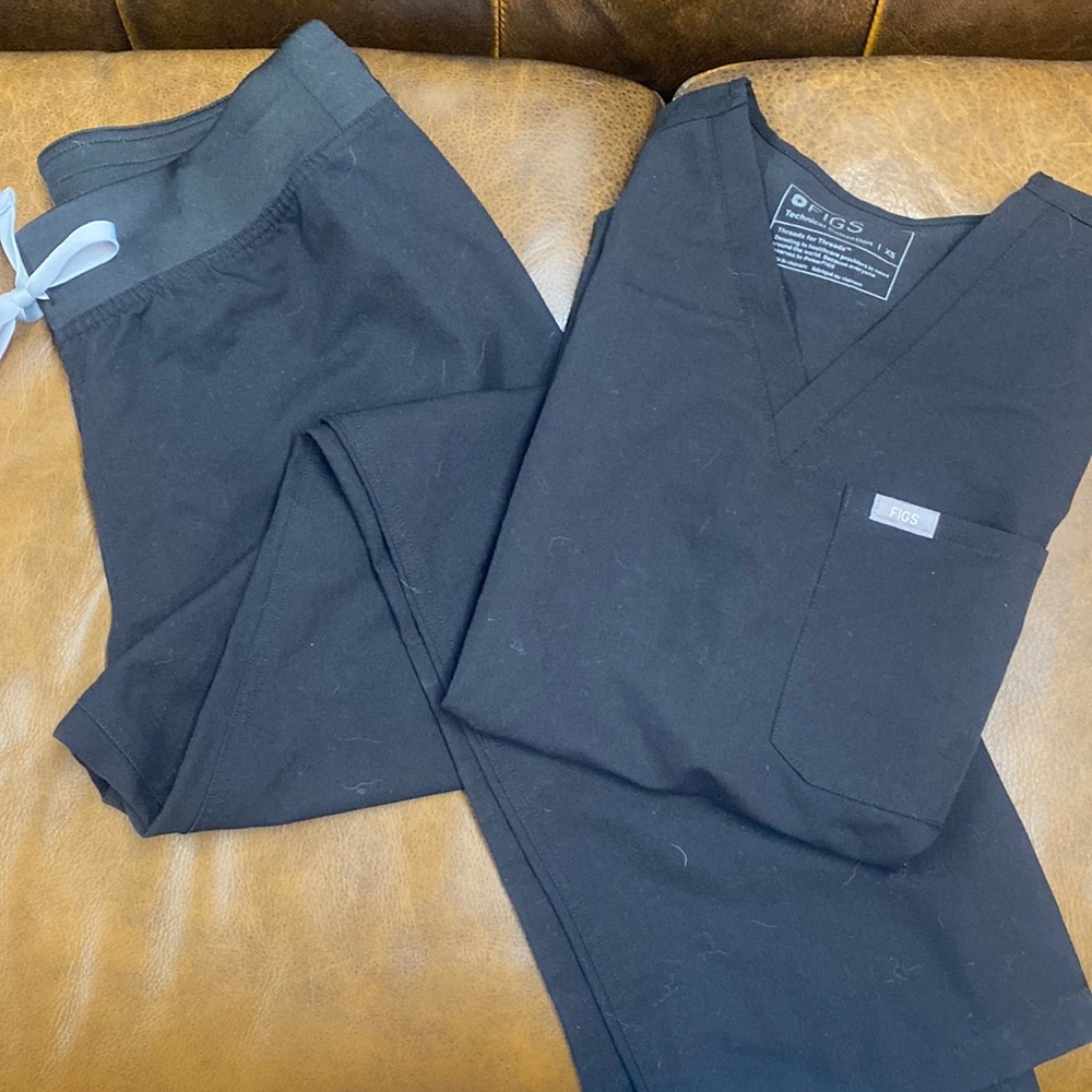 Figs scrubs
